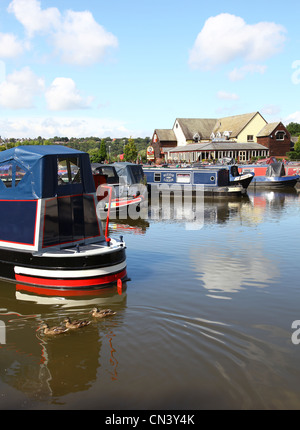 Kanal-Marina, Festival Park, Etrurien, Stoke-on-Trent, North Staffordshire, Mitarbeiter Töpfereien West Midlands England, UK Stockfoto