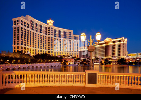 Das Bellagio Hotel und Casino an der Dämmerung, Las Vegas, Nevada, USA Stockfoto