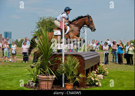 Pippa Funnell Fahrten Billy Shannon während Greenwich Horse Trials Olympic Test Event Stockfoto