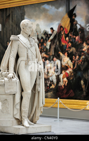 Statue von König Leopold I und malen die Folge der belgischen Revolution von 1830 im Nationalmuseum für alte Kunst, Brüssel, Belgien Stockfoto
