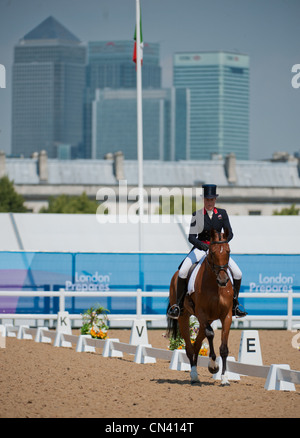 Pippa Funnell und Billy Shannon in der Dressur Phase des LOCOG Greenwich Park Invitational Olympischen Test-Event, London Stockfoto