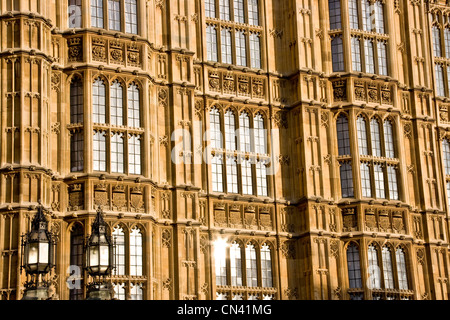 Neugotischen Architektur Houses of Parliament Klasse 1 aufgeführten UNESCO Welt Kulturerbe Website Sitz der britischen Regierung in London Stockfoto