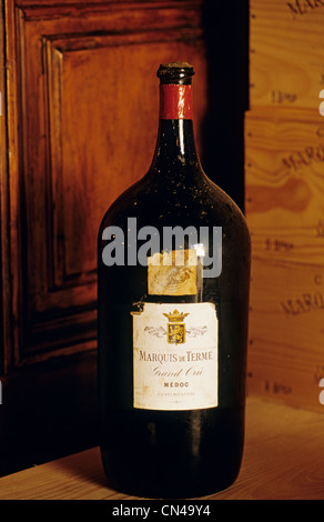 Frankreich, Gironde, Bordeaux-Wein-Region, Margaux, Château Marquis de Terme, Jerobeam flashe die Empire-Zeit (Anfang des 19. Stockfoto