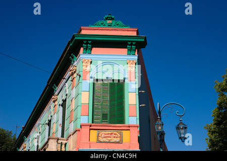 Argentinien, Buenos Aires, La Boca Bezirk, farbenfrohe Gebäude des Caminito Straße Stockfoto