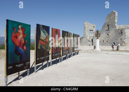 Frankreich, Vaucluse, Lubéron, Lacoste, Reste und Ruinen der Burg des Marquis de Sade Stockfoto