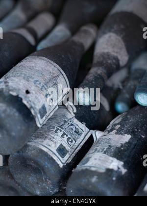 Frankreich, Loire, feature: Margeon blinkt, Wein, Flaschen von Sancerre Stockfoto