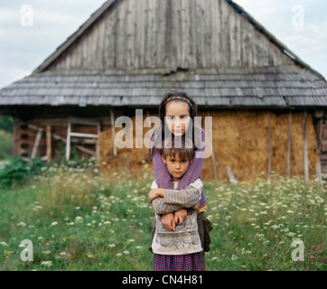 Porträt der Geschwister, Nowica, Polen Stockfoto