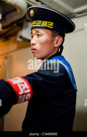 Nordkorea, Pjöngjang, Marine Soldat an Bord die USS Pueblo-Ausstellung, ein amerikanisches Schiff bestiegen und von erfasst Stockfoto