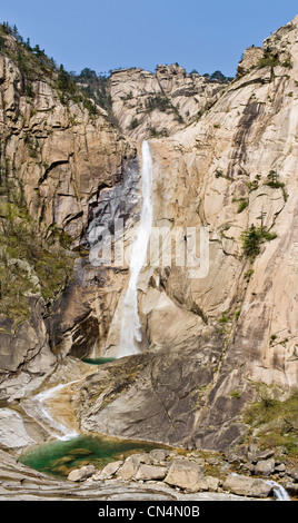 Nordkorea, Gangwon-Provinz, Kumgangsan Tourismusregion, Kuryong (Nine Dragons) Wasserfall Stockfoto