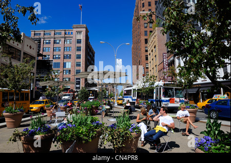 Vereinigte Staaten, New York, Manhattan, Meatpacking District (Gansevoort Market), Terrasse, auf der Straße auf W 14th Street und 9th Stockfoto