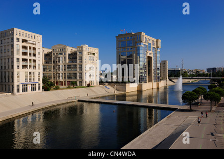 Frankreich, Herault, Montpellier, Antigone Bezirk, Bassin du Port Juvenal und Hotel de Region (Regionalverwaltung) durch die Stockfoto