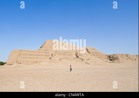 Peru, Provinz La Libertad, Nordküste, Huaca del Sol, Moche Zivilisation, Ist achten Jahrhundert n. Chr., die größte Pyramide Stockfoto