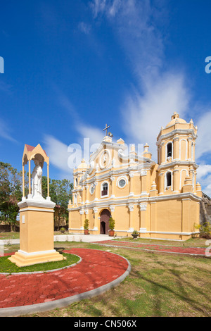 Philippinen, Insel Luzon, Ilocos Sur, in der Nähe von Vigan, San Vicente-Kirche, erbaut im Stil des Barock Erdbeben Stockfoto