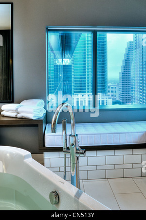 Badezimmer der Extreme WOW Suite im Hotel W Austin Stockfoto