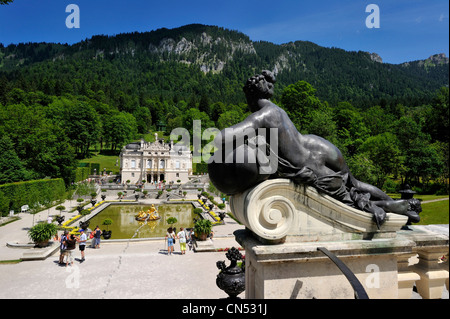 Deutschland, Bayern, Graswangtal, Schloss Linderhof, erbaut von 1874 bis 1878 He gehörte zu König Ludwig II von Bayern, der Park Stockfoto