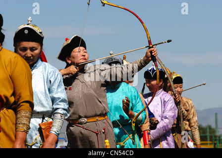 Ulan Bator, Mongolei, nationalen Volksfest zu Ehren des Dschingis Khan, Ringen, Bogenschießen und Pferderennen, Nadaam Day geplant Stockfoto