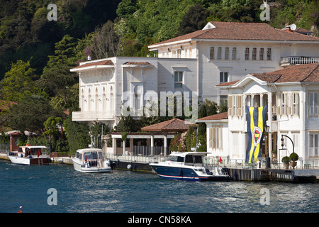 Türkei, in der Nähe von Istanbul Beykoz, Yali (Holzhaus) am Bosporus Stockfoto