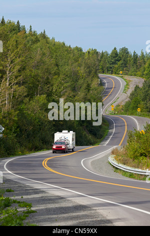 Kanada, Provinz Quebec, Gaspe Halbinsel, Autobahn-132 in der Nähe von Riviere la Madeleine, Wohnwagen Stockfoto