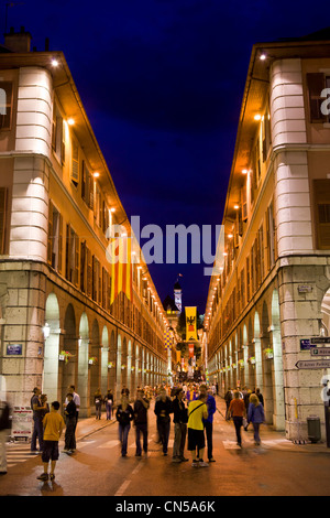 Frankreich, Savoyen, Chambery, Avenue de Boigne Hauptstraße der Altstadt während der Fete De La Musique (Musikfest) und die Stockfoto
