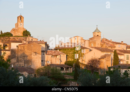 Frankreich, Vaucluse, Lourmarin, mit der Bezeichnung Les Plus Beaux Dörfer de France (The Most schöne Dörfer von Frankreich) Stockfoto