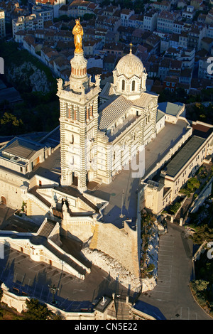 Frankreich, Bouches du Rhone, Marseille, Notre Dame De La Garde (Luftbild) Stockfoto