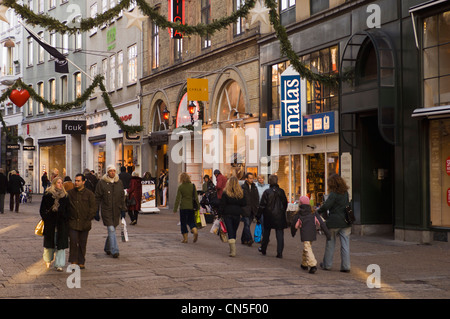 Dänemark, Seeland, Kopenhagen, Kobmagergade Turm zu Weihnachten Stockfoto