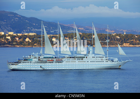 Fürstentum Monaco, Monaco, Club Med Kreuzfahrtschiff nach unten Cap Martin Stockfoto