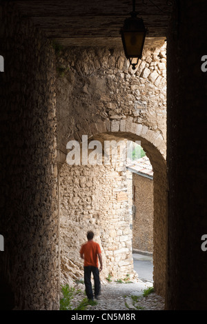 Frankreich, Drome, Drôme Provencale, Montbrun-Les-Bains, Les Plus Beaux Dörfer de France (The Most Beautiful Dörfer gekennzeichnet Stockfoto