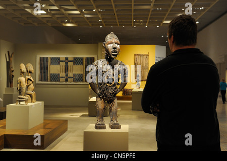 Vereinigte Staaten, New York City, Manhattan, Ostseite, Metropolitan Museum of Art (MET), afrikanische Kunst, Kongo macht Figur Stockfoto