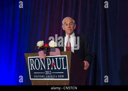 2012-Präsidentschaftskandidat Ron Paul spricht Unterstützer in San Francisco, Kalifornien am 05.04.2012. Stockfoto