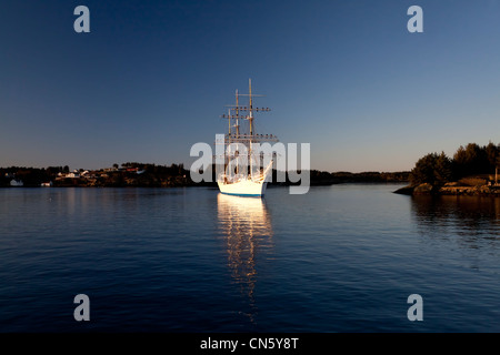 Statsraad Lehmkuhl kommt am frühen Morgen in Haugesund Norwegen Stockfoto