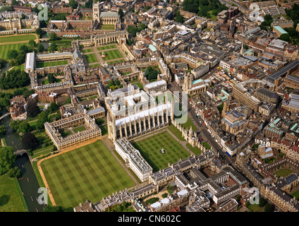 Luftaufnahme von Cambridge, Kings College und den Fluss Cam zeigen Stockfoto