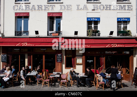 Frankreich, Paris, Butte Montmartre, Terrasse des Restaurant Cabaret De La Boheme liegt auf Tertre Platz Stockfoto