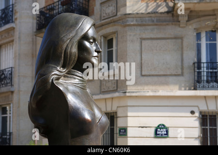 Frankreich, Paris, Butte Montmartre, die Büste des Sängers Dalila auf quadratischen Dalila Stockfoto