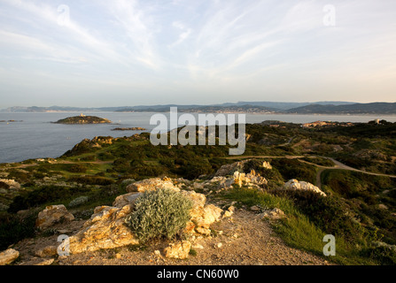 Sehen Sie Frankreich, Var, Île des Embiez, auf der Ile du Grand Rouveau, die Insel und der Leuchtturm Stockfoto