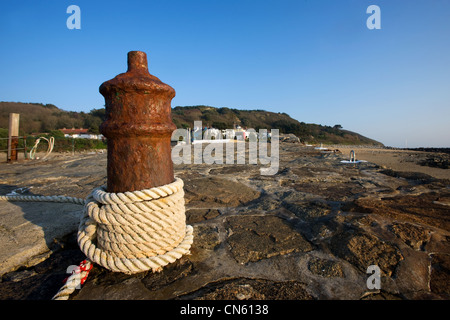 Vereinigtes Königreich, Kanalinseln, Herm Island, Deich bei Ebbe Stockfoto