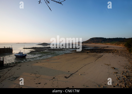 Vereinigtes Königreich, Kanalinseln, Herm Island, den Hafen bei Ebbe Stockfoto