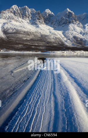 Lyngen Alpen über Sorfjorden nahe Lakeselvdalen Troms-Norwegen Stockfoto