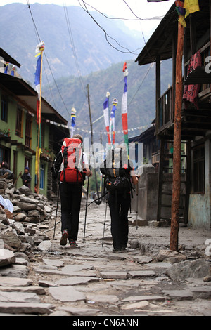 Ausländer-Wanderer in Shyabrubesi Nepal Stockfoto