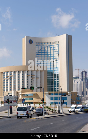 Tripolis. Libyen. Blick auf die schicken und eleganten 5-Sterne Corinthia Bab Africa Hotel befindet sich an der Uferpromenade am Souk Stockfoto