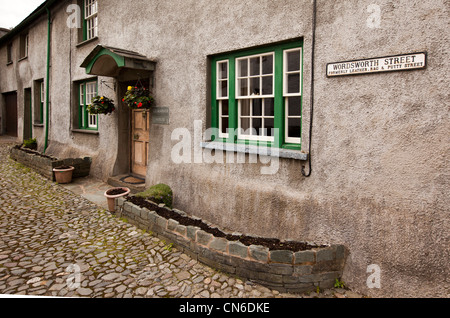 UK, Cumbria, Lake District, Hawkshead, Wordsworth Street, (ehemals Leder Rag und Putty Street) Stockfoto