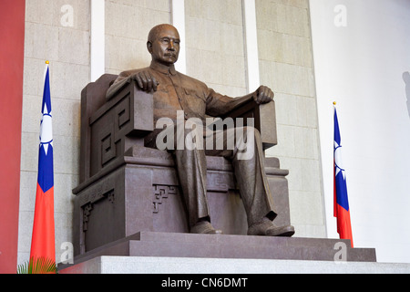 Statue von Sun Yat-Sen in der National Sun Yat-Sen Memorial Hall Taipei Taiwan. JMH5718 Stockfoto