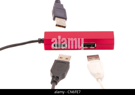 isoliert auf weiße USB-Kabelgruppe Stockfoto