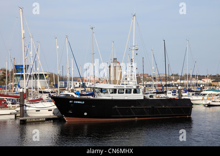 Fischerei Patrouille Boot St Oswald vertäut am Royal Quays Marina, North Shields, NE England UK Stockfoto