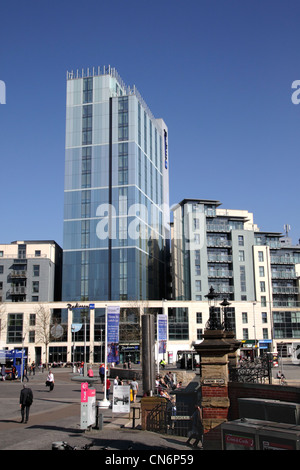 Plaza am breiten Kai Bristol Stadtzentrum und Radisson Blu Hotel Stockfoto