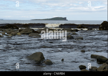 Welle am Staffin Bay Beach, Isle Of Skye, Schottland, UK Stockfoto