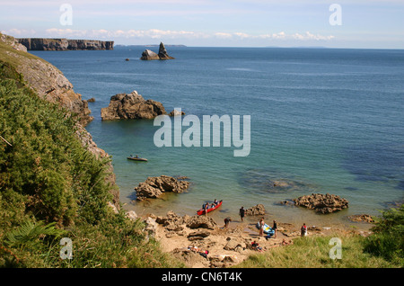 Kapelle Rock und Stackpole Kopf in der Nähe von South Pembrokeshire breiten Haven Stockfoto