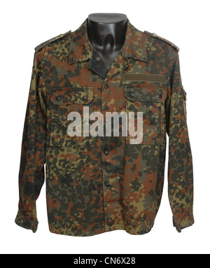 Tarnkleidung wie durch militärische Kräfte verwendet. Deutsche Flecktarn camouflage Stockfoto
