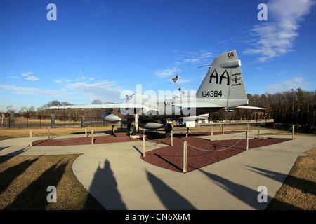 Grumman A-6 Intruder US Navy Fighter und Angriff Jet auf dem Display an Grumman Memorial Park Calverton Long Island NY Stockfoto