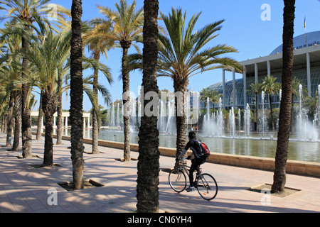 Der Valencia-Konzerthalle und Brunnen in Turia-Gärten-Valencia-Spanien Stockfoto